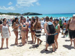 P1000905 jerry meets some girls.jpg